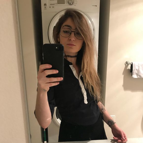 Meet your Posher, Cheyenne - Picture 1 of 1